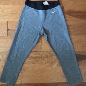 Nike cropped leggings